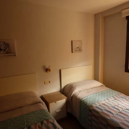 Eras * 卡马雷纳德拉谢拉